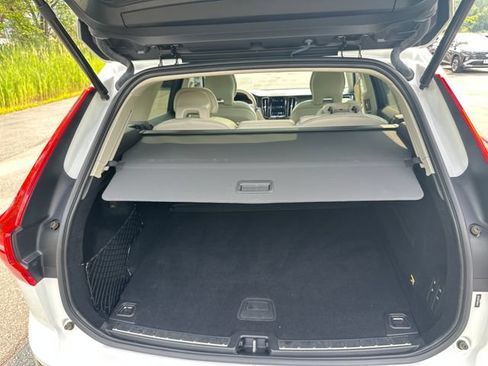 Used 2019 Volvo XC60 T5 Inscription AWD/4WD image 23