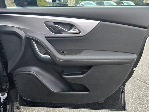 New 2025 Chevrolet Blazer LT w/ Convenience Package image 40