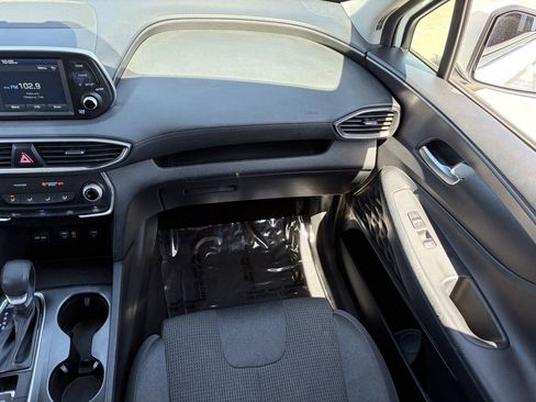 Used 2019 Hyundai Santa Fe SE FWD image 15