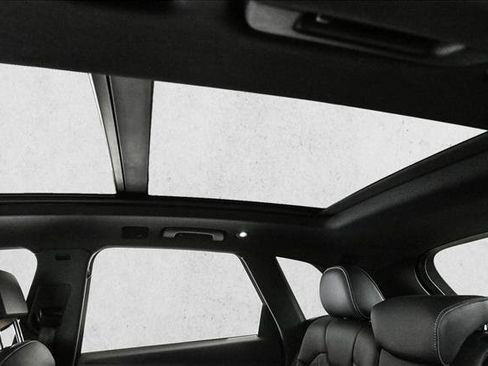 Certified 2025 Audi Q5 2.0T Premium w/ Convenience Plus Package image 20