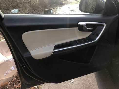 Used 2013 Volvo S60 T5 image 14