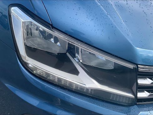 Used 2019 Volkswagen Tiguan SE w/ Panoramic Sunroof Package FWD image 28