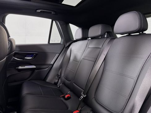 New 2026 Mercedes-Benz GLC 300 image 7