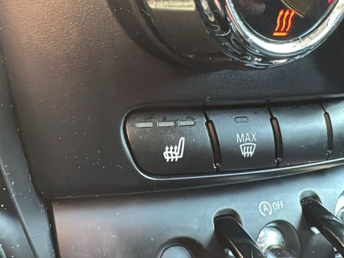 Used 2017 MINI Cooper Clubman ALL4 image 29