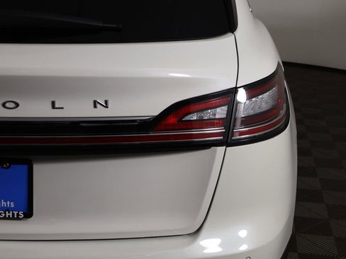 Used 2022 Lincoln Nautilus AWD image 14