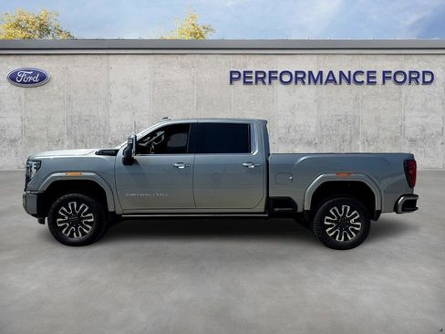 Used 2024 GMC Sierra 2500 Denali Ultimate w/ Max Trailering Package image 12