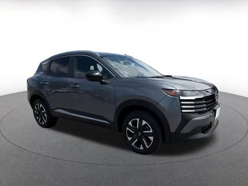 Used 2026 Nissan Kicks SV w/ Cold Weather Package AWD/4WD image 2