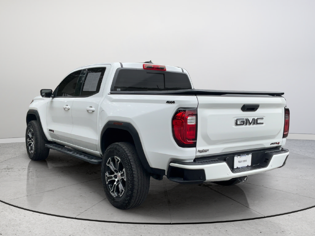 Used 2024 GMC Canyon AT4 w/ AT4 Premium Package AWD/4WD image 8