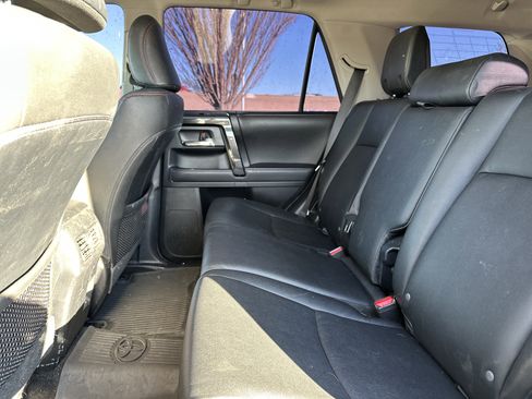 Used 2021 Toyota 4Runner Venture image 30