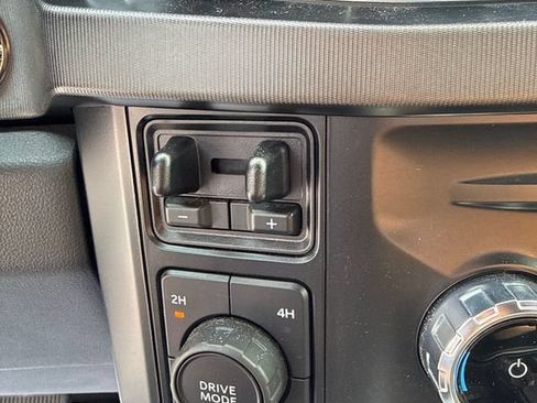 Used 2023 Ford F250 Platinum AWD/4WD image 23