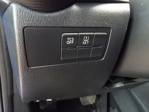 Used 2017 MAZDA CX-3 Sport image 25