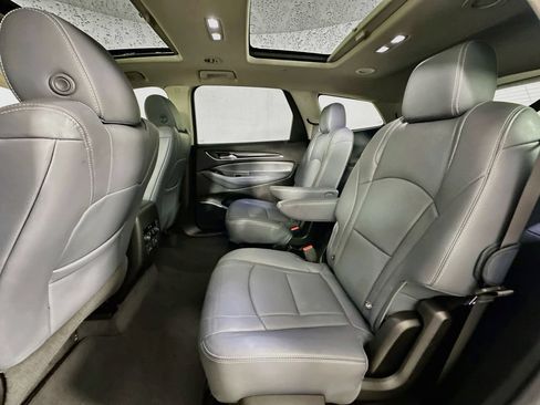 Used 2020 Buick Enclave Premium w/ Sun and Sites Package AWD/4WD image 17
