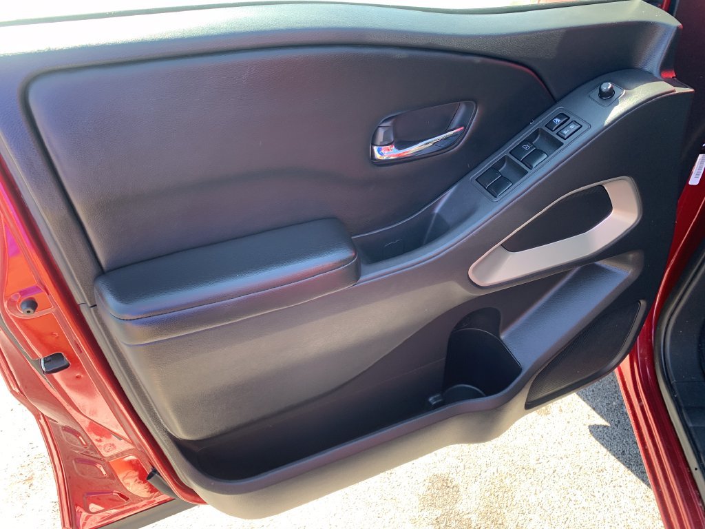 Certified 2025 Nissan Frontier SV AWD/4WD image 9