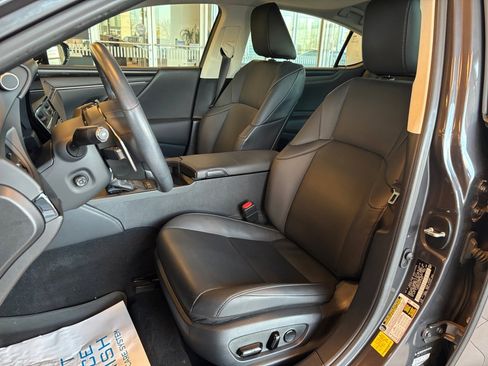Used 2023 Lexus ES 350 w/ Premium Package image 34