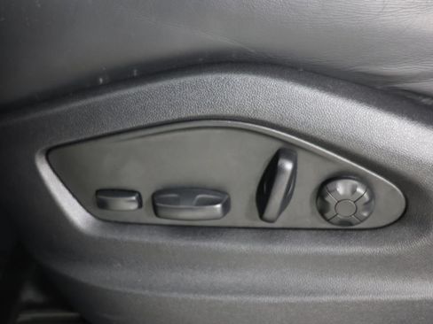 Used 2022 Porsche Cayenne GTS w/ Premium Package Plus AWD/4WD image 24