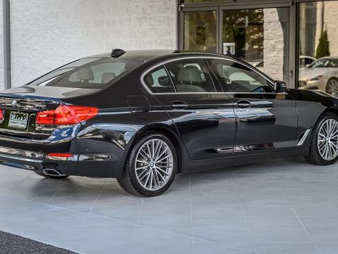Used 2017 BMW 540i RWD image 9