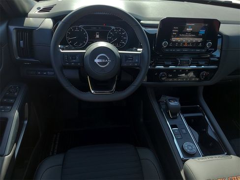 New 2025 Nissan Pathfinder Rock Creek image 12