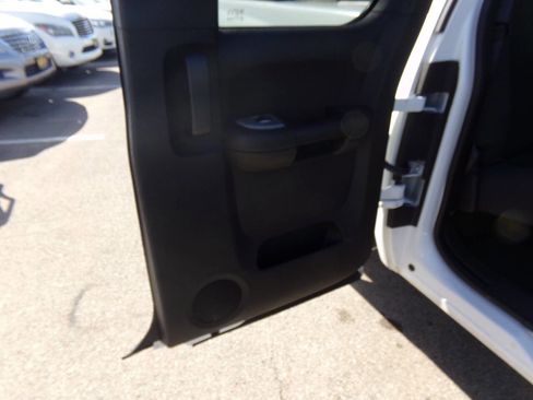 Used 2007 Chevrolet Silverado 2500 LT image 45