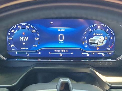 Used 2024 Chevrolet Suburban High Country w/ Advanced Technology Package AWD/4WD image 26