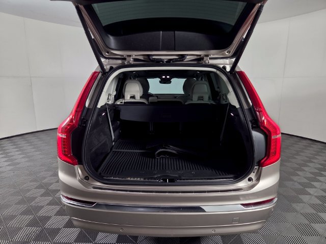 Used 2023 Volvo XC90 B6 Plus w/ Protection Package Premier AWD/4WD image 27