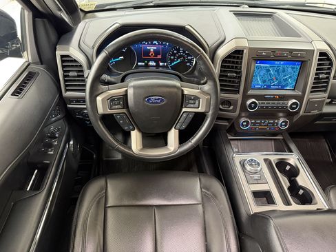 Used 2021 Ford Expedition XLT RWD image 16