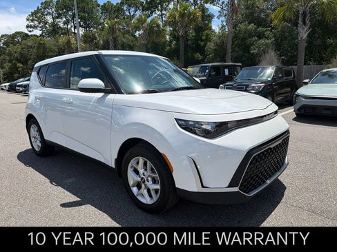 Certified 2024 Kia Soul LX w/ Option Group 015 FWD image 1