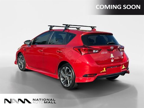 Used 2017 Toyota Corolla iM image 3