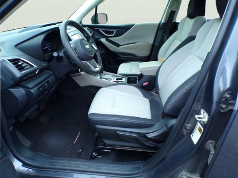 Used 2022 Subaru Forester AWD/4WD image 16
