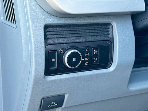 Used 2025 Ford F250 XLT image 11