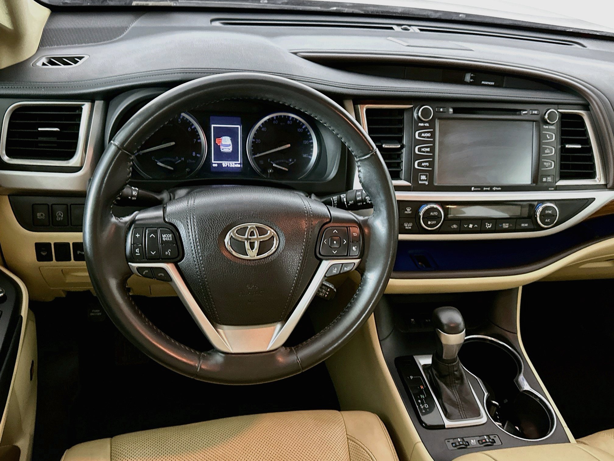 Used 2019 Toyota Highlander Limited AWD/4WD image 18