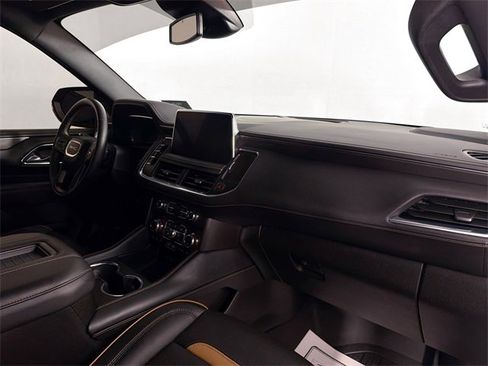 Used 2023 GMC Yukon XL AT4 image 28