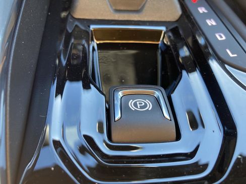 New 2026 GMC Canyon Elevation w/ Convenience Package image 35