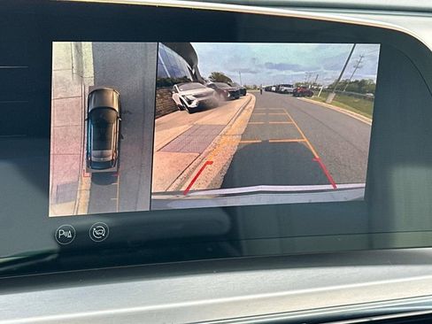 New 2025 Cadillac Lyriq Luxury image 12