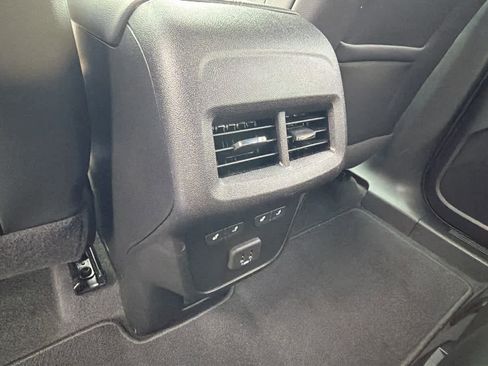 Used 2022 Chevrolet Equinox Premier image 25