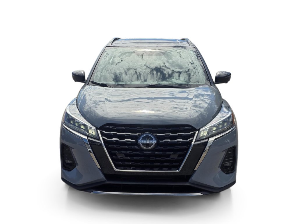 Used 2024 Nissan Kicks SR w/ SR Premium Package FWD image 3
