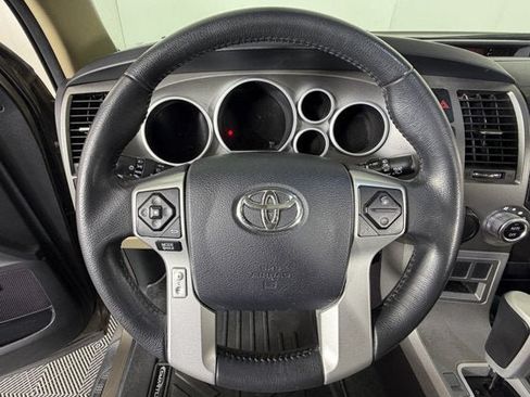 Used 2017 Toyota Sequoia Limited w/ Safety & Convenience Package RWD image 11