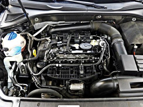 Used 2017 Volkswagen Passat 1.8T SE image 22