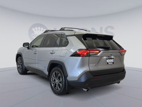 Used 2023 Toyota RAV4 XLE Premium AWD/4WD image 8