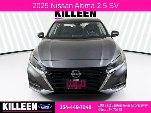 Used 2025 Nissan Altima 2.5 SV FWD image 2