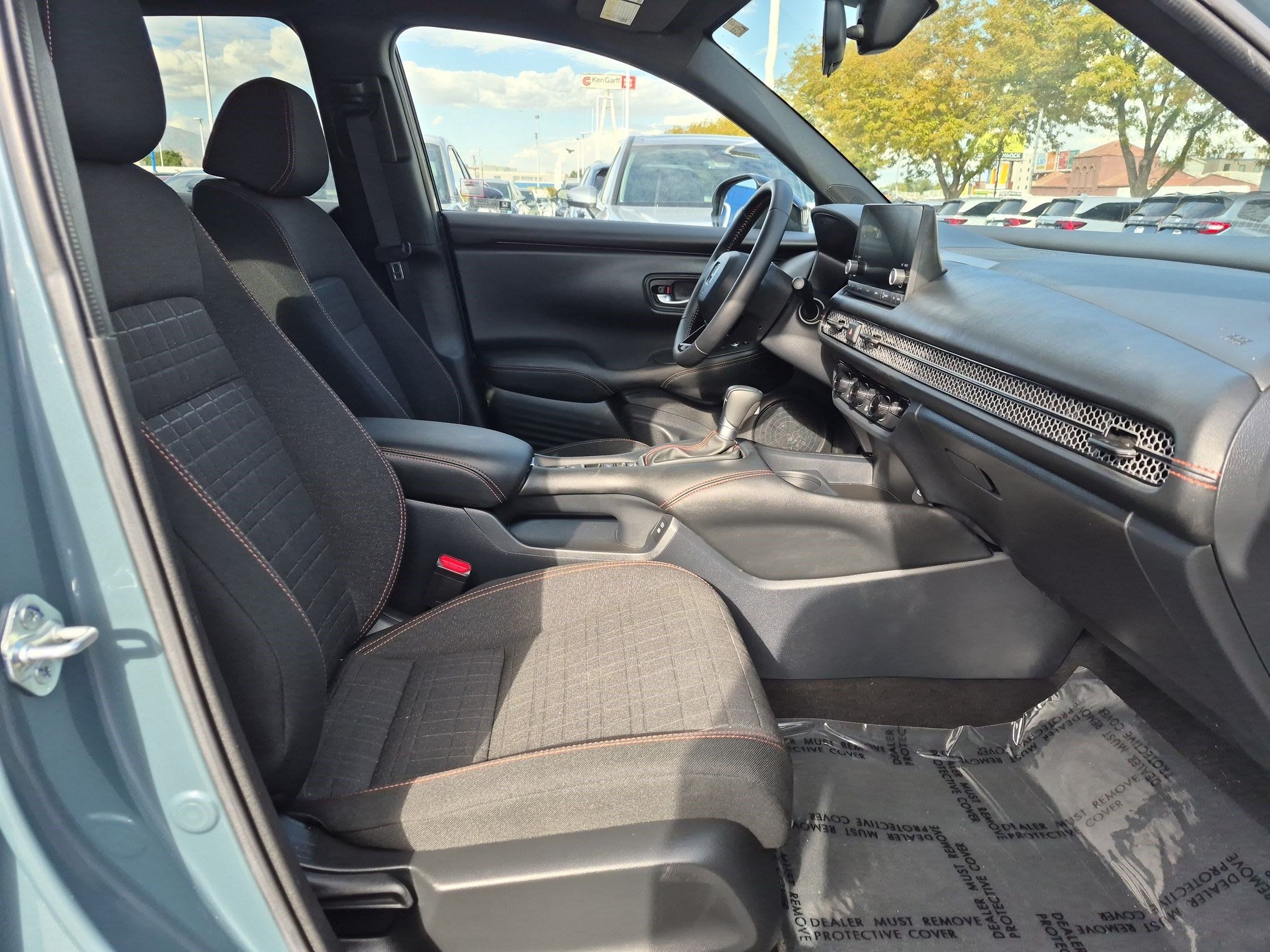 Certified 2025 Honda HR-V Sport image 30
