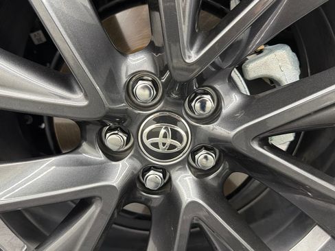 Used 2026 Toyota Corolla SE FWD image 17
