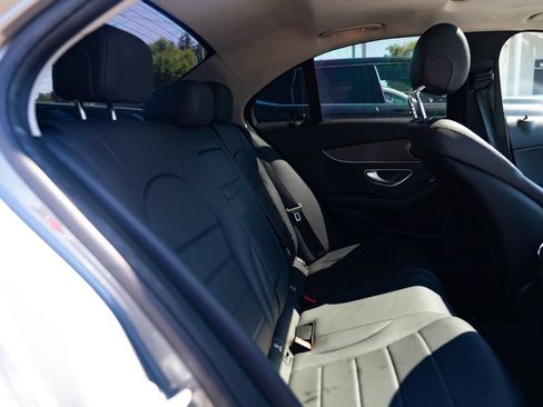 Used 2019 Mercedes-Benz C 300 Sedan image 21