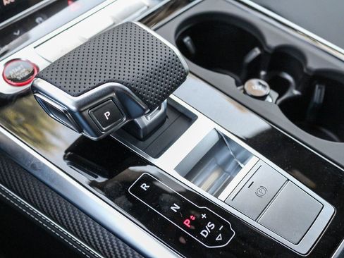 New 2025 Audi SQ8 Prestige image 25