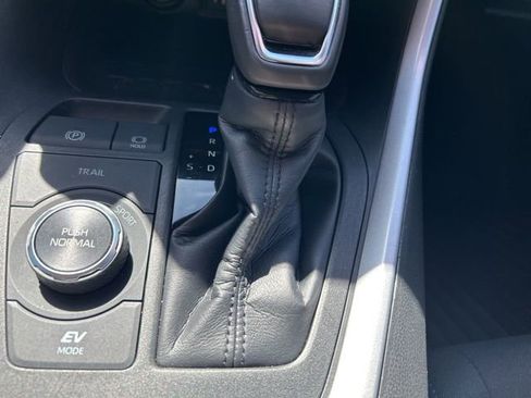 Used 2023 Toyota RAV4 SE w/ Convenience Package image 31