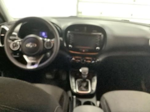 Used 2020 Kia Soul S FWD image 12