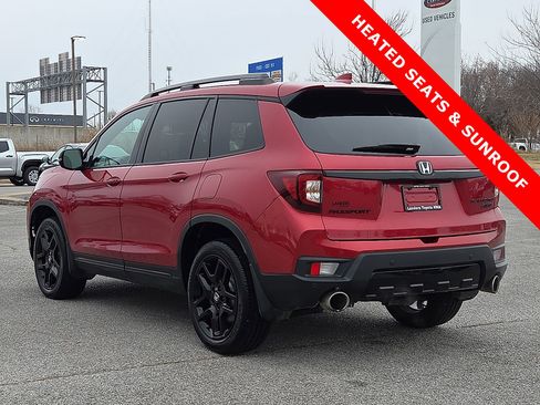 Used 2025 Honda Passport Black Edition image 4