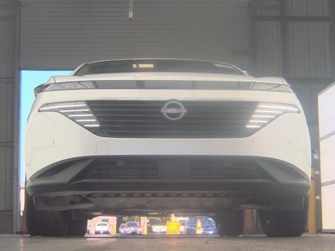 Used 2025 Nissan Murano SL AWD/4WD image 5