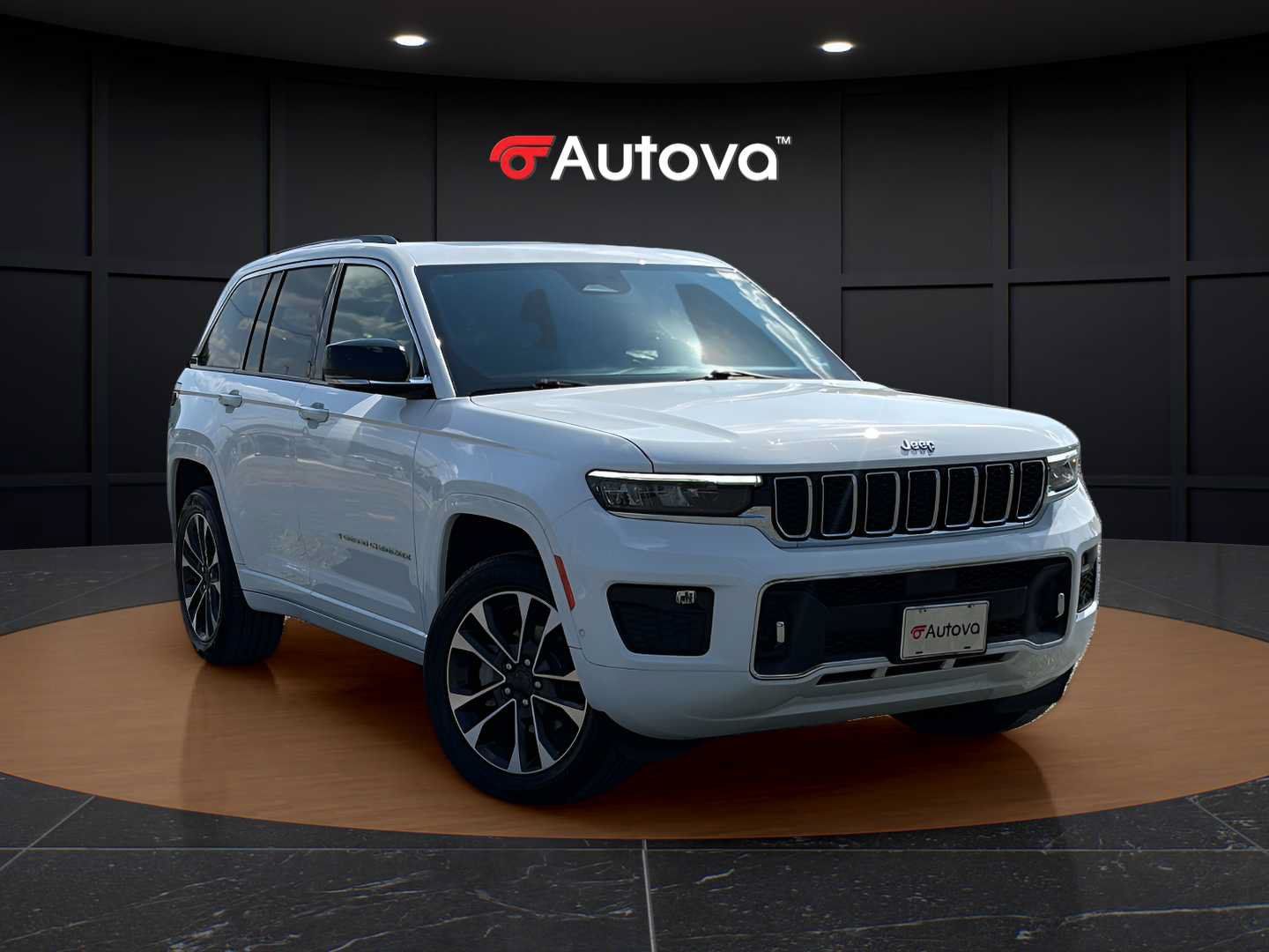 Used 2023 Jeep Grand Cherokee Overland AWD/4WD image 7