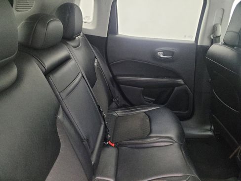 Used 2018 Jeep Compass Latitude image 19