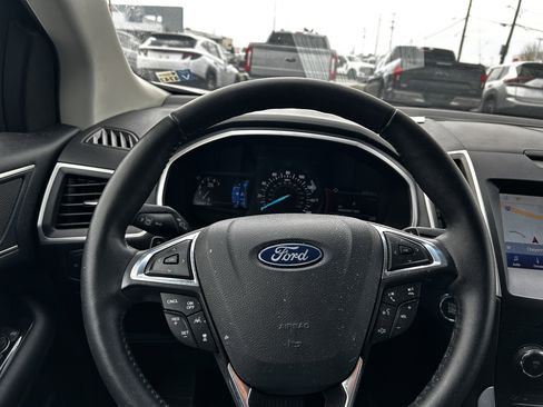 Used 2019 Ford Edge SEL w/ Equipment Group 201A image 17